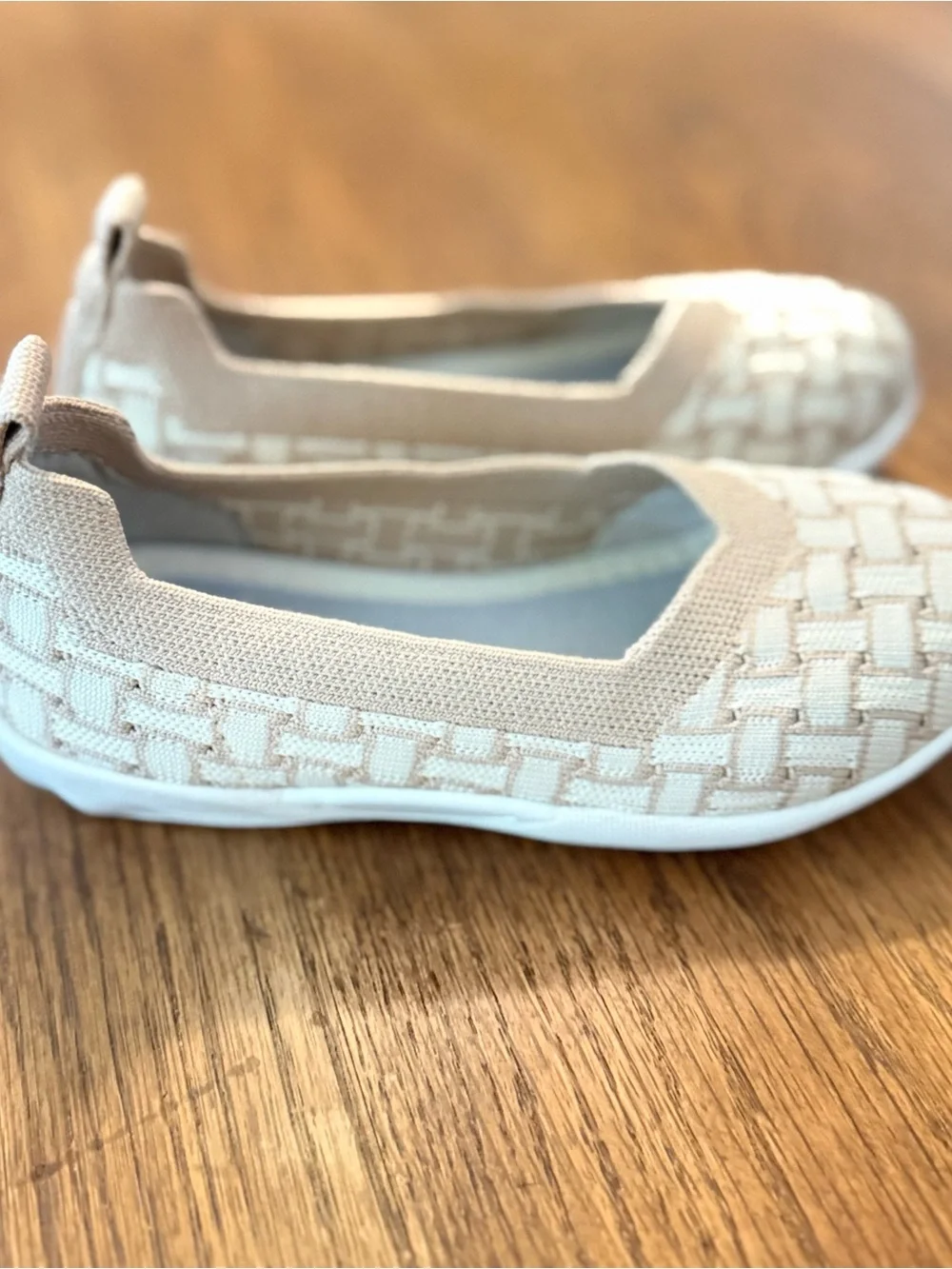 bernie mev. Girls' Woven Slip-On Shoes in Beige size 28/11 NWOT